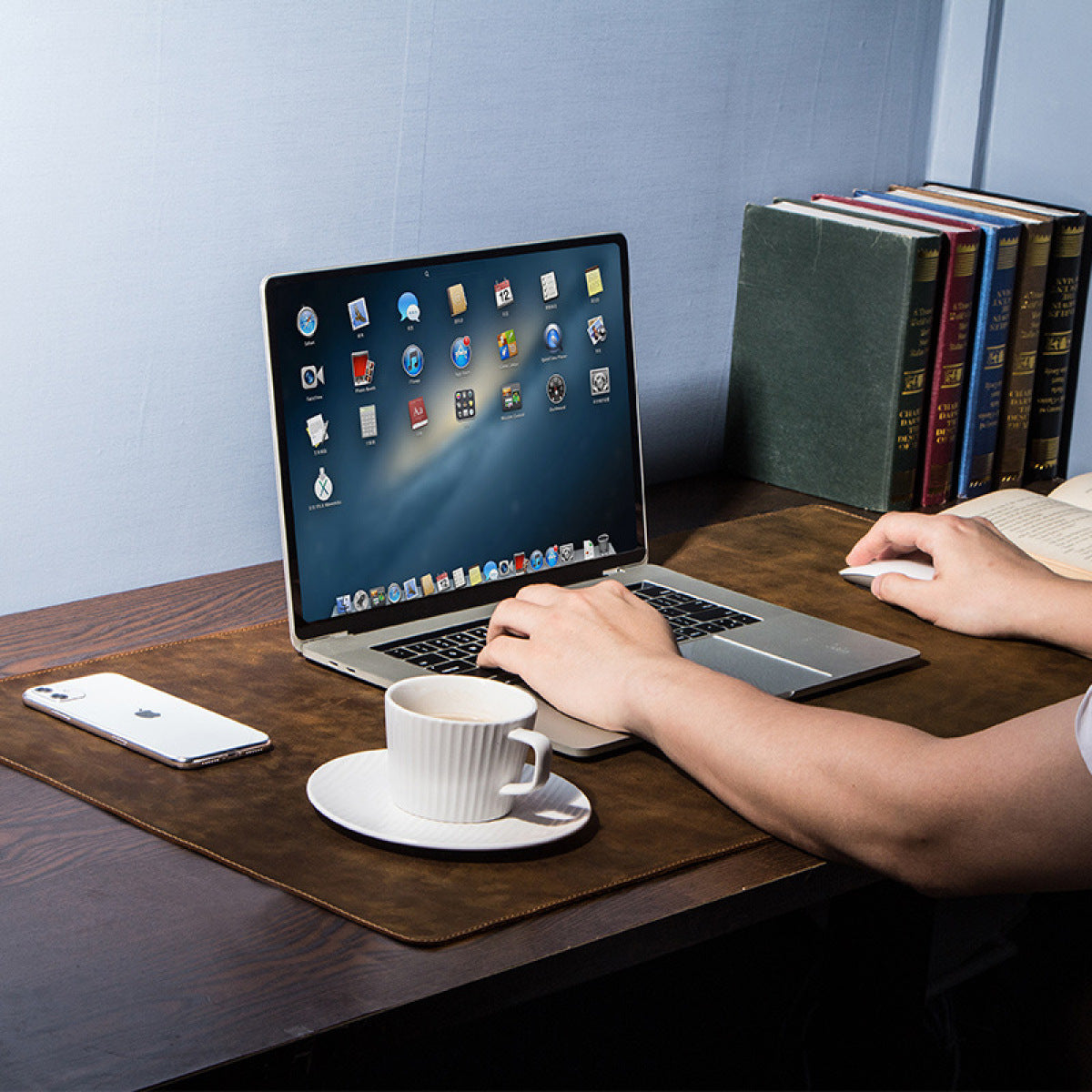 Sous-main de bureau en cuir marron crazy horse